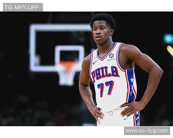 埃奇库姆费城主场首秀表现惊艳球迷热烈掌声致敬