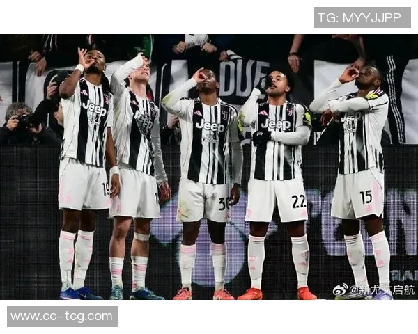 尤文图斯官方宣布与2007年出生波兰中场小将马祖尔续约至2029年